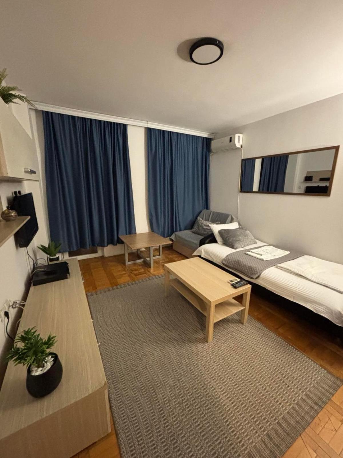 4 Rooms Apartments นิส ภายนอก รูปภาพ